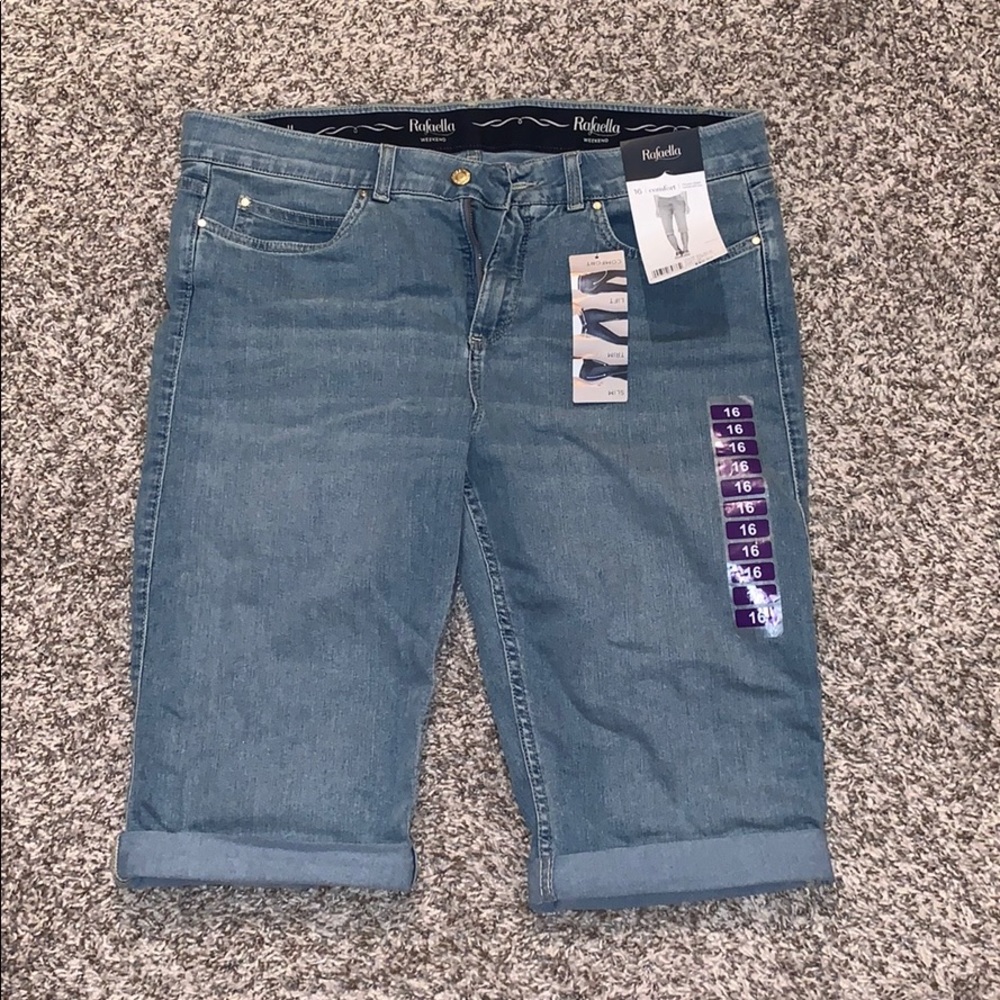 Women’s Skimmer/Bermuda  shorts